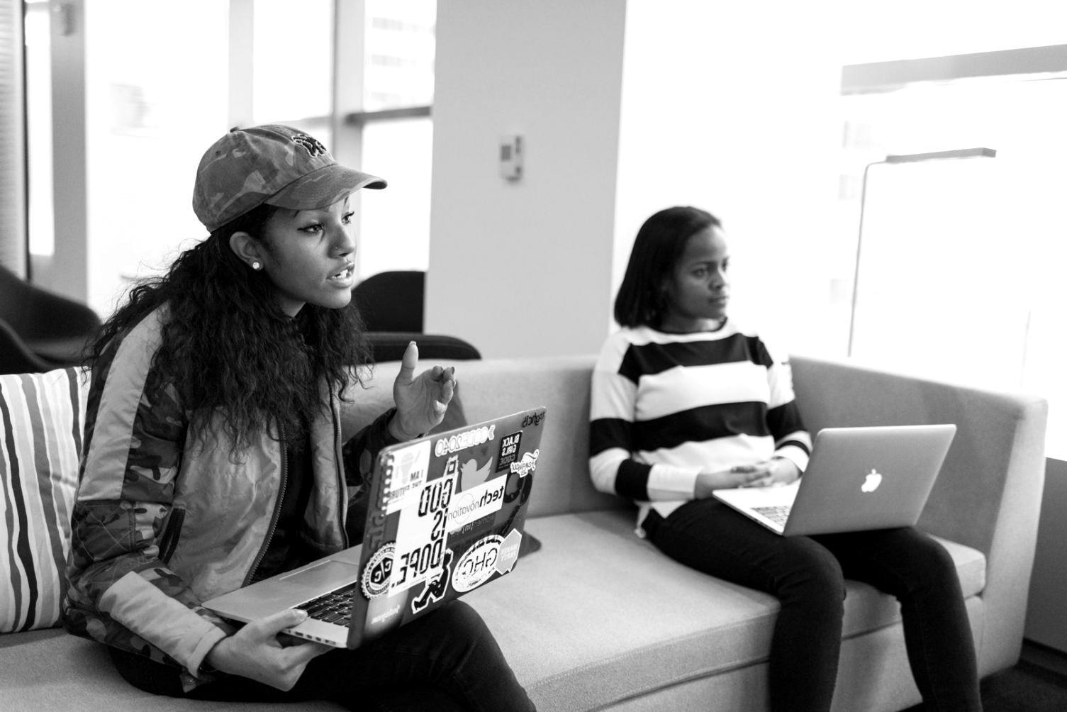 Analyse de tableau de trésorerie sur ordinateur